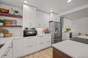 1074 Isabella Ave, Coronado, CA 92118 - Photo 3