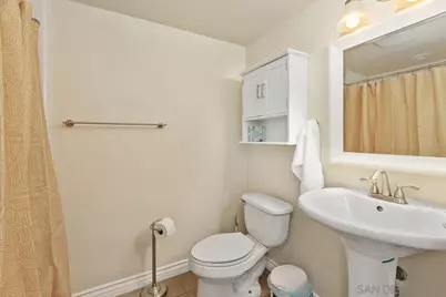  801 W Hawthorn St #301, San Diego, CA 92101 - Photo 29