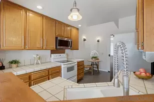 8391 Suntree Pl, San Diego, CA 92119 - Photo 7