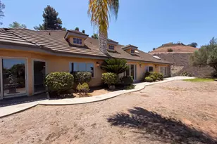 30181 Via Maria Elena, Bonsall, CA 92003 - Photo 5