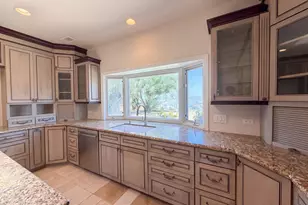 30181 Via Maria Elena, Bonsall, CA 92003 - Photo 9