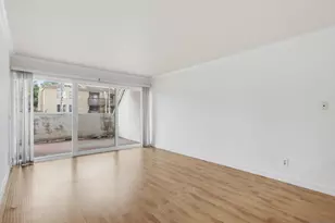 8332 Regents Rd, San Diego, CA 92122 - Photo 5
