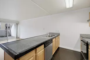 8332 Regents Rd, San Diego, CA 92122 - Photo 3
