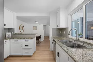1103 Woodlake Dr, Cardiff by the Sea, CA 92007 - Photo 11
