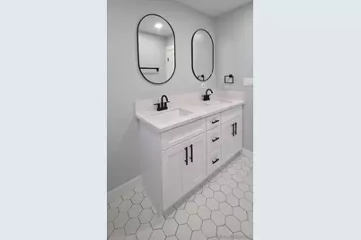  3006 Yonge St, San Diego, CA 92106 - Photo 9