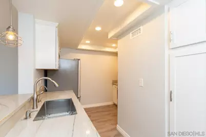  5064 Via Manos #B, Oceanside, CA 92057 - Photo 5