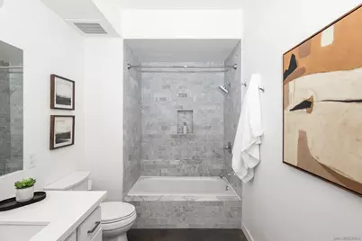  450 J #5151, San Diego, CA 92101 - Photo 13