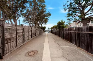 1465 Neptune Ave, Encinitas, CA 92024 - Photo 23