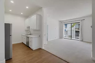 8310 Regents Rd, San Diego, CA 92122 - Photo 3
