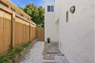  521 Arenas, La Jolla, CA 92037 - Photo 23