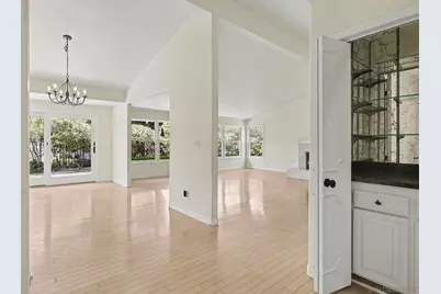  8223 Caminito Lacayo, La Jolla, CA 92037 - Photo 19