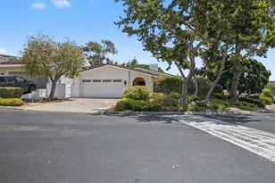 8223 Caminito Lacayo, La Jolla, CA 92037 - Photo 3