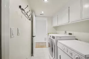 8223 Caminito Lacayo, La Jolla, CA 92037 - Photo 31
