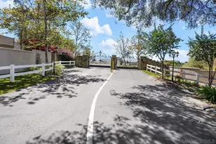 588 Twin Country Ln, Fallbrook, CA 92028 - Photo 3
