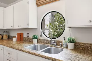 8354 Gilman Dr, La Jolla, CA 92037 - Photo 17