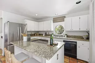 8354 Gilman Dr, La Jolla, CA 92037 - Photo 15