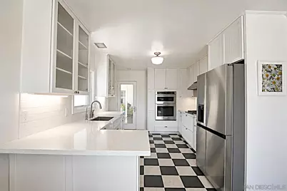  3577 Addison St, San Diego, CA 92106 - Photo 9