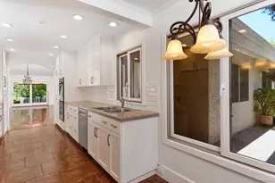 5629 Caminito Isla, La Jolla, CA 92037 - Photo 7