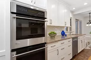 5629 Caminito Isla, La Jolla, CA 92037 - Photo 21