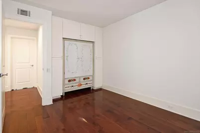  5629 Caminito Isla, La Jolla, CA 92037 - Photo 23