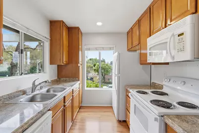  236 Diamond Way #Unit 250, Vista, CA 92083 - Photo 13
