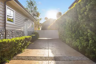  6324 La Pintura Dr, La Jolla, CA 92037 - Photo 3