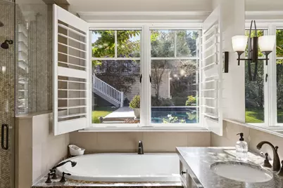  6324 La Pintura Dr, La Jolla, CA 92037 - Photo 37