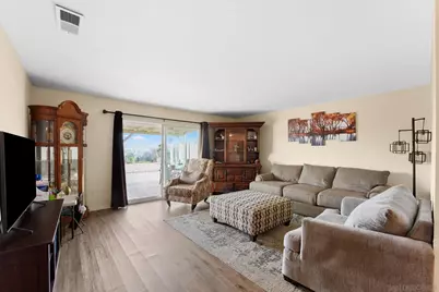  656 Flora Dr, Oceanside, CA 92057 - Photo 7