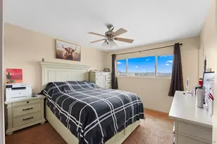 656 Flora Dr, Oceanside, CA 92057 - Photo 11