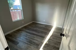 3050 K, San Diego, CA 92102 - Photo 3
