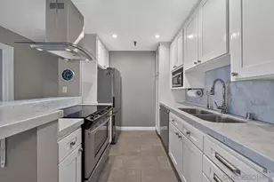 4015 Crown Point Dr, San Diego, CA 92109 - Photo 5