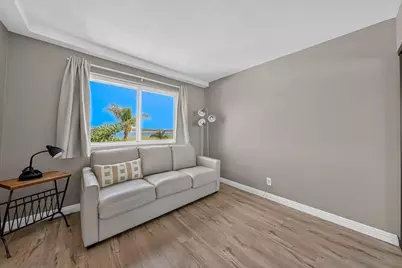  4015 Crown Point Dr. #310, San Diego, CA 92109 - Photo 11