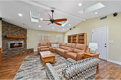  950 Spinel, El Cajon, CA 92021 - Photo 5