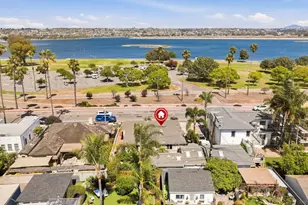 3634 Crown Point Dr, San Diego, CA 92109 - Photo 3
