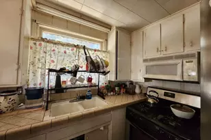 23096 Balsam Ln, Crestline, CA 92325 - Photo 11