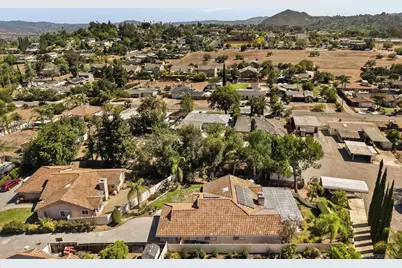  2011 Rachelle Pl, Escondido, CA 92025 - Photo 51