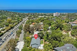 2586 Azure Coast Dr, La Jolla, CA 92037 - Photo 43