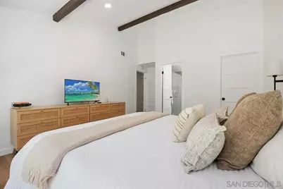  2586 Azure Coast Dr, La Jolla, CA 92037 - Photo 15