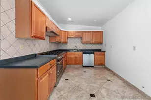 7696 Kiwi St, San Diego, CA 92123 - Photo 7