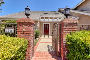 8745 Robinhood Ln, La Jolla, CA 92037 - Photo 19