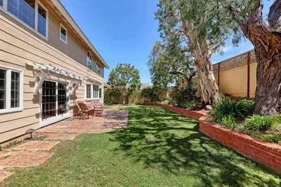  8745 Robin Hood Lane, La Jolla, CA 92037 - Photo 23
