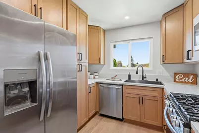  3738 Hickory Way, Oceanside, CA 92057 - Photo 9