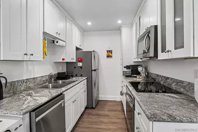  8548 Via Mallorca #A, La Jolla, CA 92037 - Photo 7