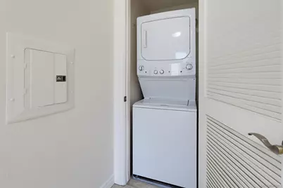  4175 Executive Dr #G205, La Jolla, CA 92037 - Photo 7