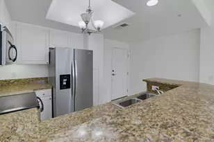 4175 Executive Dr, La Jolla, CA 92037 - Photo 3