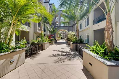  4175 Executive Dr #G205, La Jolla, CA 92037 - Photo 17