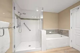 555 Front St, San Diego, CA 92101 - Photo 25