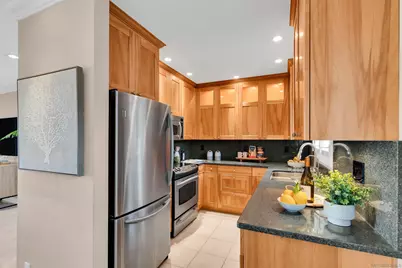  801 C Avenue #23, Coronado, CA 92118 - Photo 7