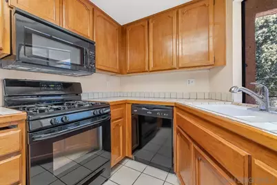  2956 C St #20, San Diego, CA 92102 - Photo 7
