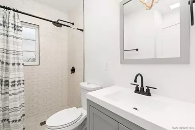  2318 Plum St, San Diego, CA 92106 - Photo 49